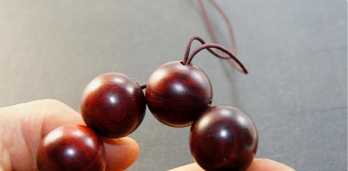 佛珠手链三通穿法及吉祥结编法,橡皮筋佛珠三通的穿法慢步骤