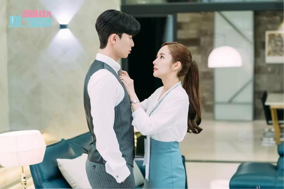 金秘书ol穿衣搭配,韩剧金秘书为何那样穿搭