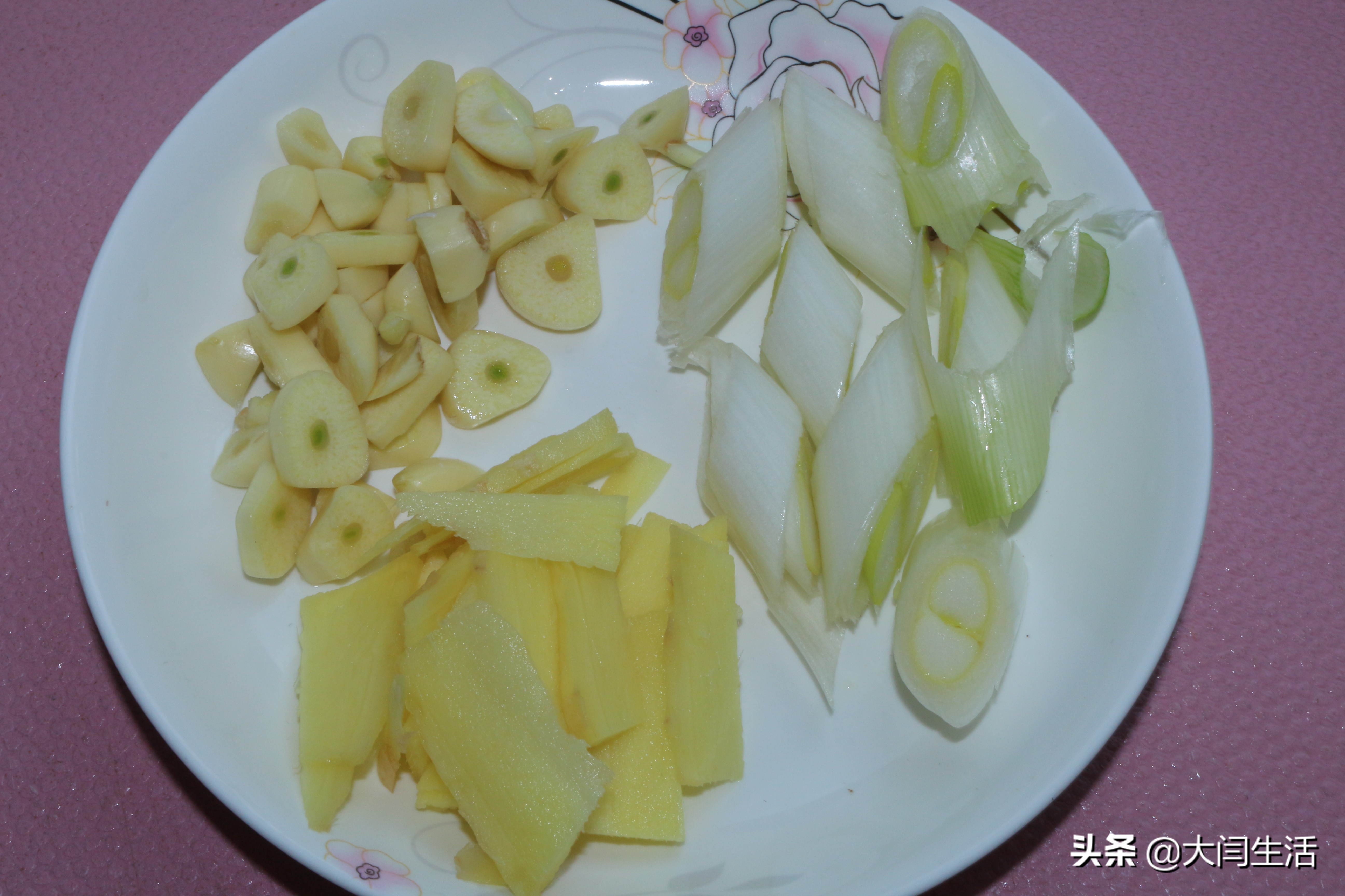 一家三口腌萝卜的做法甜酸脆,酸甜萝卜小菜的腌制方法