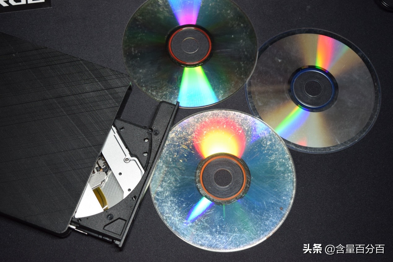 外置光驱和外置刻录机的区别,内置光驱好还是外置的刻录机好