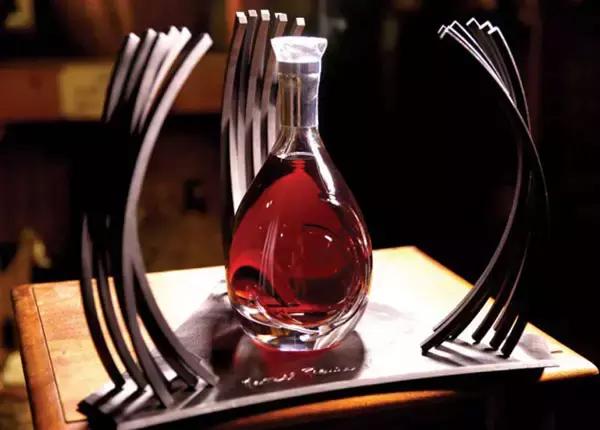 马爹利蓝带和xo哪个好,马爹利蓝带和轩尼诗xo哪个好