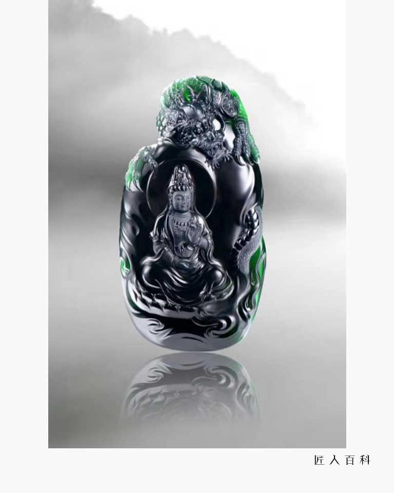 玉雕设计师黄建栖和他的兄弟翡翠厂