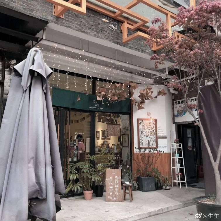 成都68岁机车厂变花园，工业风爱好者快来打卡