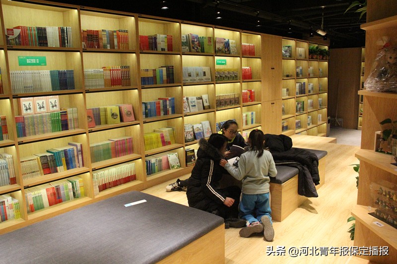 保定第一家24小时公益书店,点亮文化