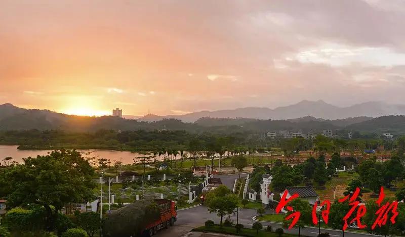 在大山深处幽静绝美的村落,深藏大山中的村落