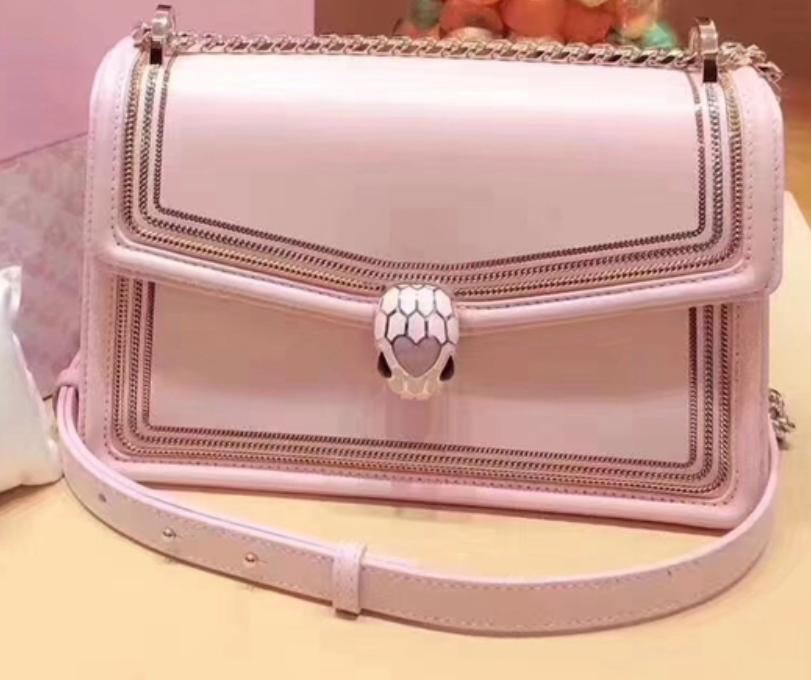 关晓彤金泫雅,周洁琼关晓彤泫雅同款