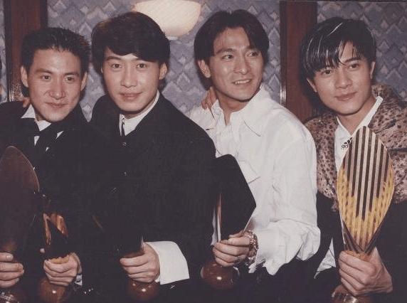 风靡全国的电视剧90年代,九十年代的赌博电视剧