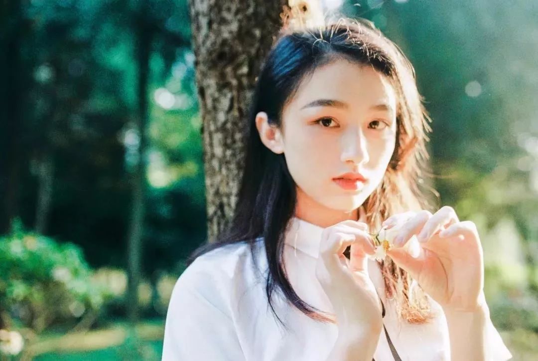 女人对感情疑心太重了怎么解决,疑心太重的人如何改变