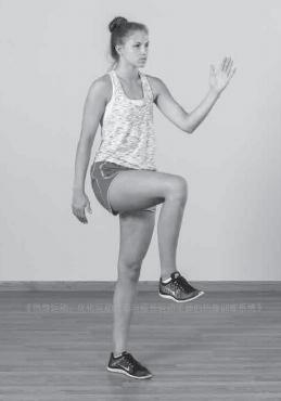 跑步时哪些正确的跑姿和呼吸技巧,简单有效跑前热身和跑后拉伸