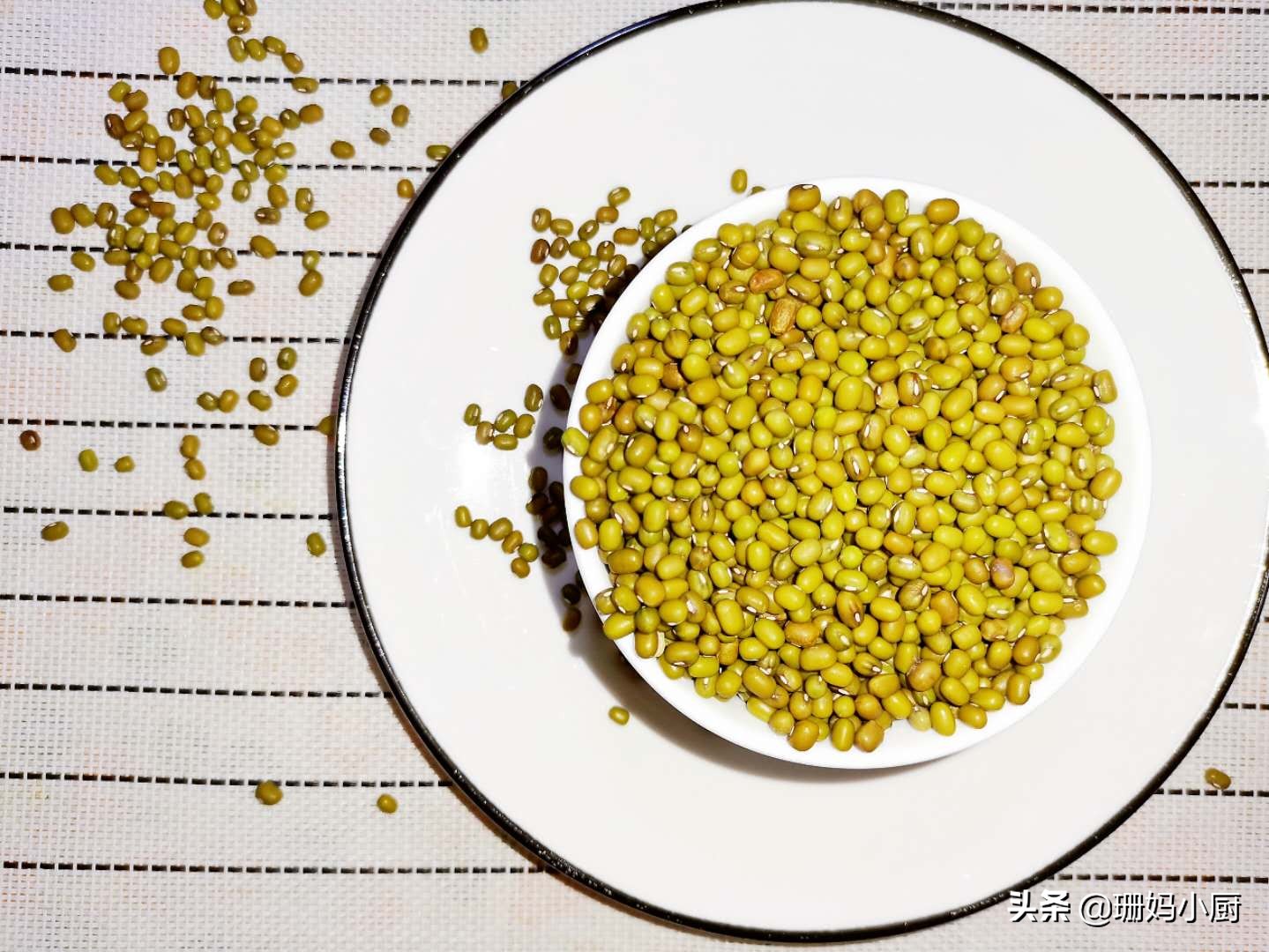 煮绿豆怎么煮不会变黑,绿豆直接煮一般煮多久就熟