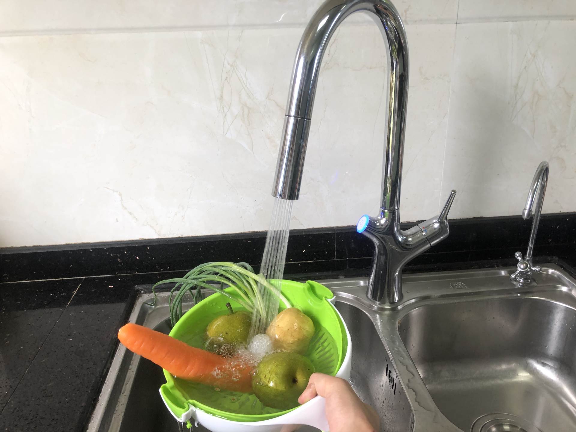 臭氧杀菌消毒便携式冰箱除味器,臭氧除菌消毒净味器