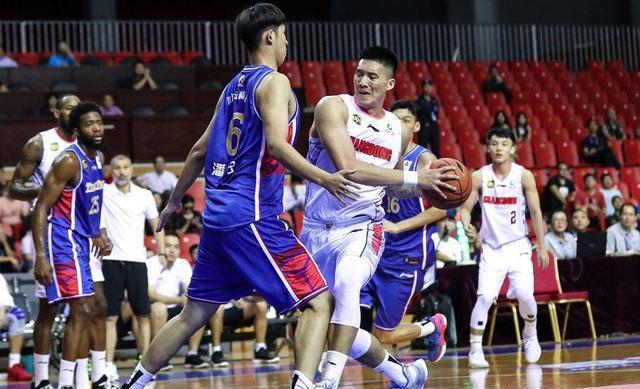 cba广东宏远周琦赛后解读,杜锋训话周琦