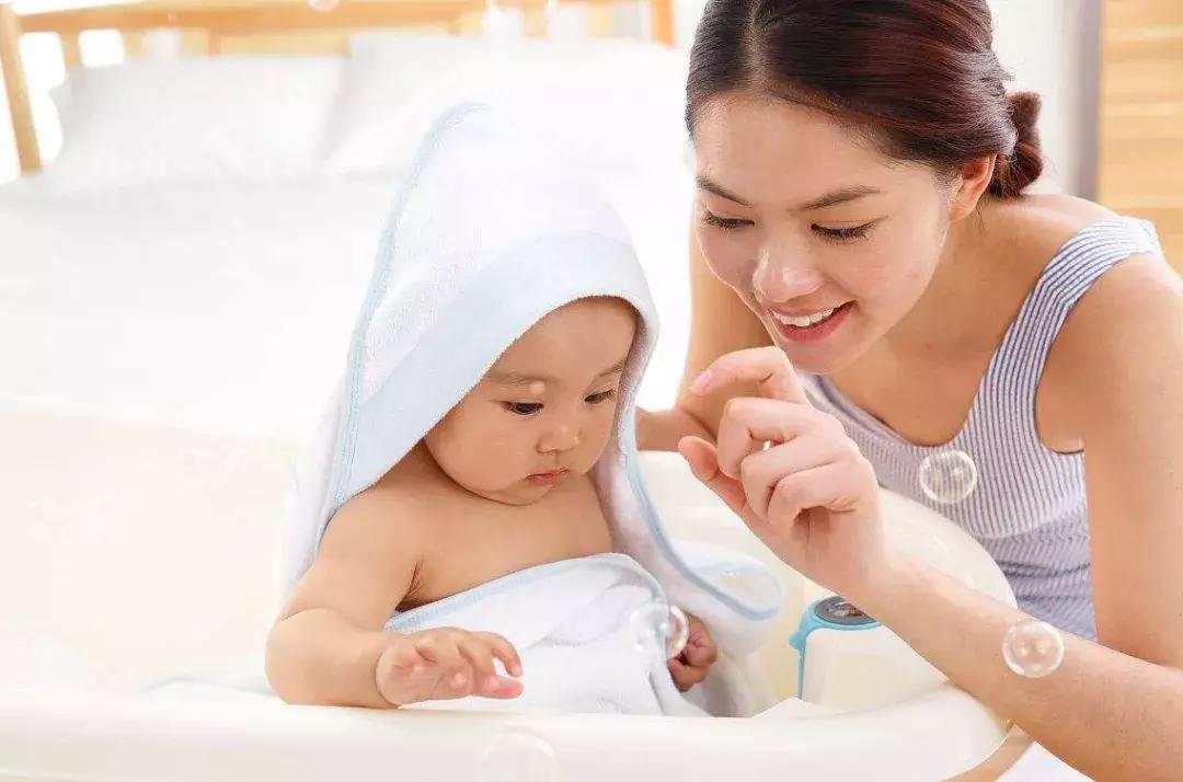 贝亲桃子水舒爽温和官方旗舰店,贝亲桃子水用了会变黑吗