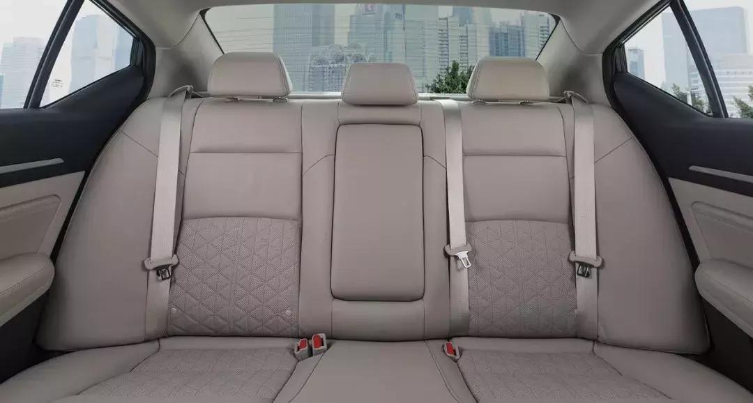 日系最强2.0T发动机，6.4秒破百，为何还是斗不过雅阁和凯美瑞？