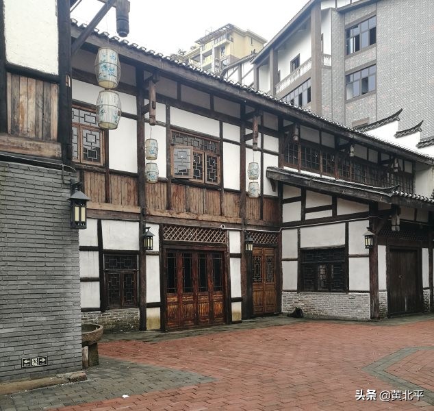 巴南区龙洲大道鱼洞老街,重庆巴南区鱼洞老街味道