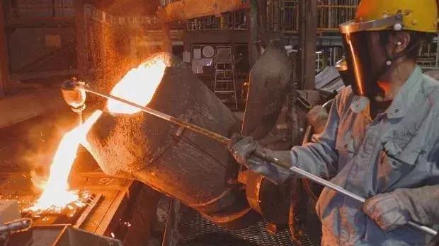 在日本，井盖儿都有美女粉丝团