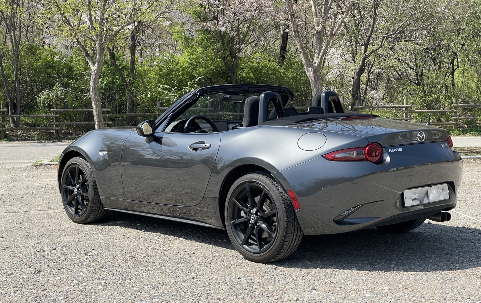 推荐几款性价比高的硬顶敞篷车,最帅的硬顶敞篷车推荐