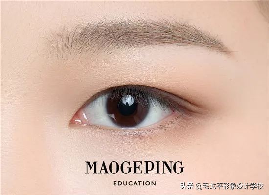 内双化眼妆使眼睛变大有神,眼妆怎样画得好看显得有神内双