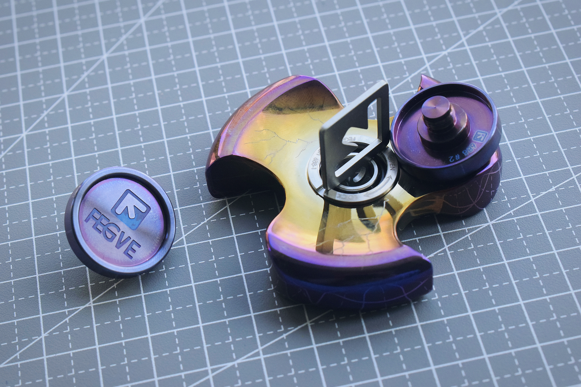 赏心悦目，转到停不下来！——斐戈FEGVE“胖三叶”指尖陀螺赏评