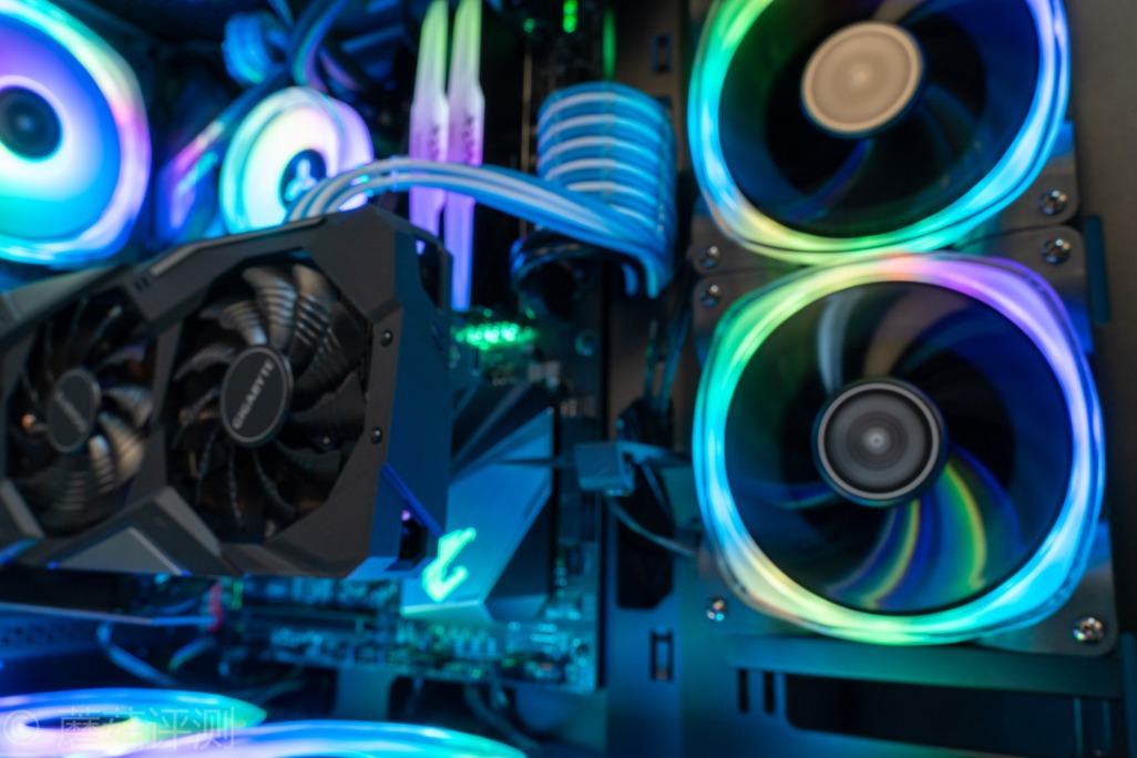 乔思伯光影和天使眼240水冷区别,乔思伯240水冷评测