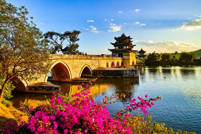 云南建水古城一座依然活着的古城,云南建水古城景点介绍