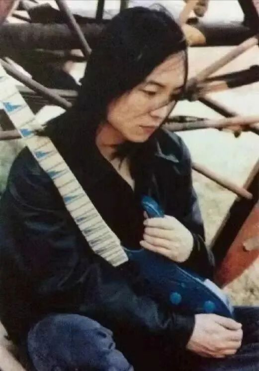 许巍蓝莲花辞职什么梗,许巍的蓝莲花和离职有啥关系