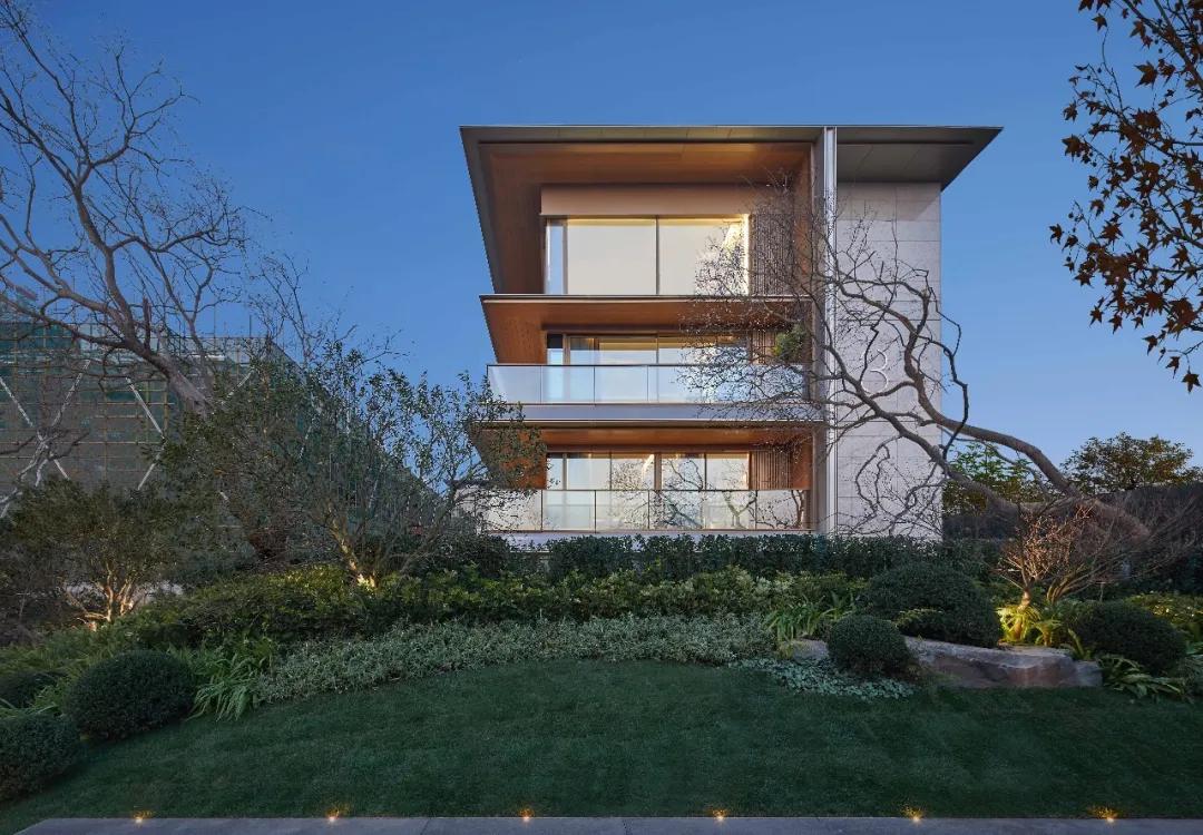 湖与墅洋房,山与湖墅