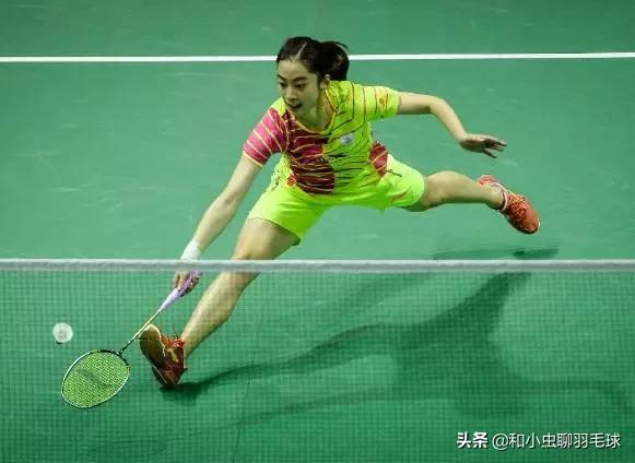 羽毛球步法的最大核心其实是控制重心