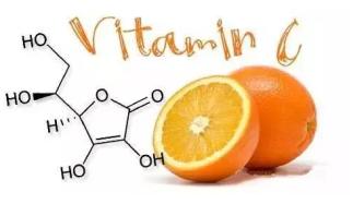 女孩突然发现自己白癜风,突然发现得了白癜风