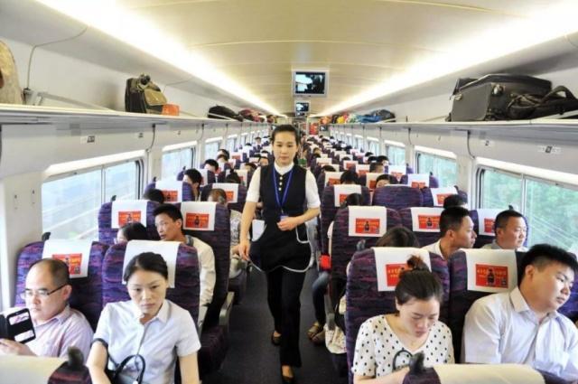 为什么火车速度那么慢,火车条件比高铁差很多吗