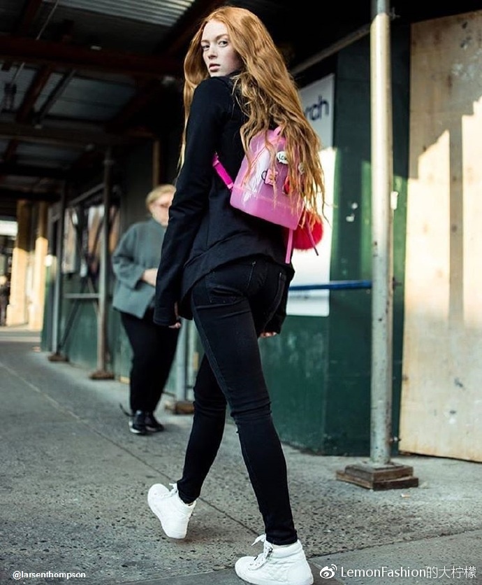 furla包包属于奢侈品吗,furla最新款包