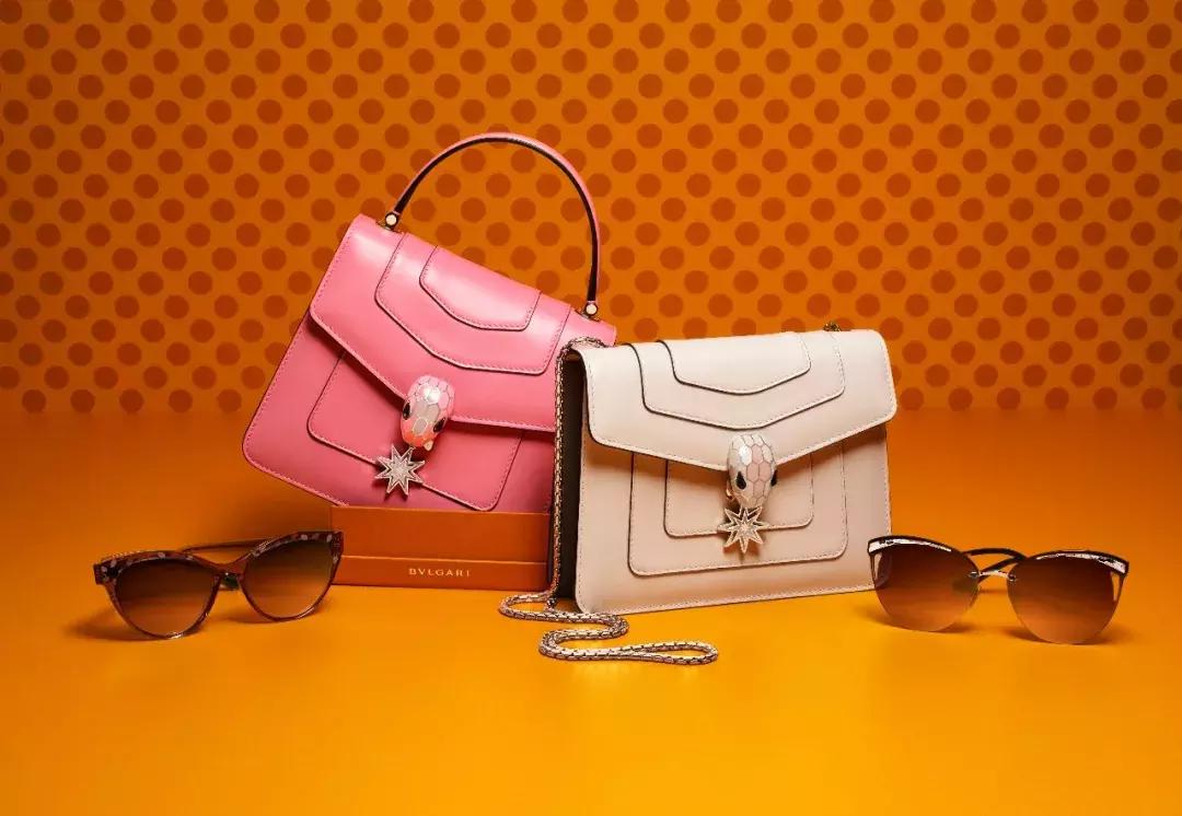 圣诞最流行的包,小众包包推荐圣诞老人