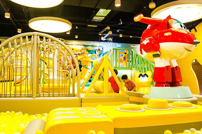 9.9元淘气堡单次游玩,乐多王国儿童室内主题乐园门票