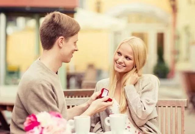 惹处女座男朋友生气了该怎么哄,异地恋男朋友生气了教你一招哄好