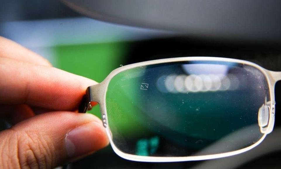 在网上配眼镜镜片怎么选,网上选眼镜全攻略