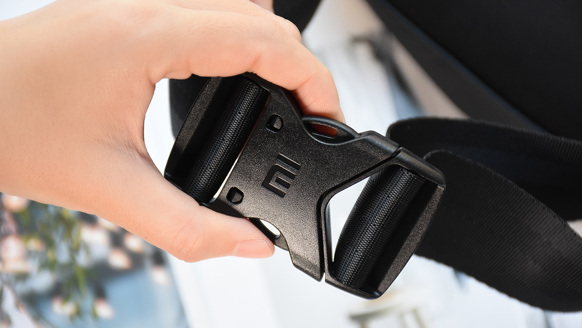 小米69元胸包怎么样,小米多功能运动休闲胸包