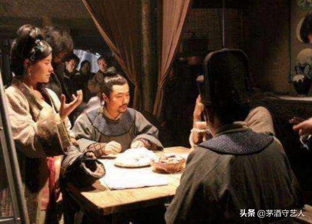 好啦好啦，喝完这杯酒就走