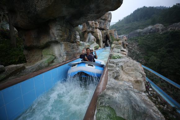 看黄果树大瀑布玩九仙溶洞漂流,黄果树大瀑布水帘洞旅游攻略