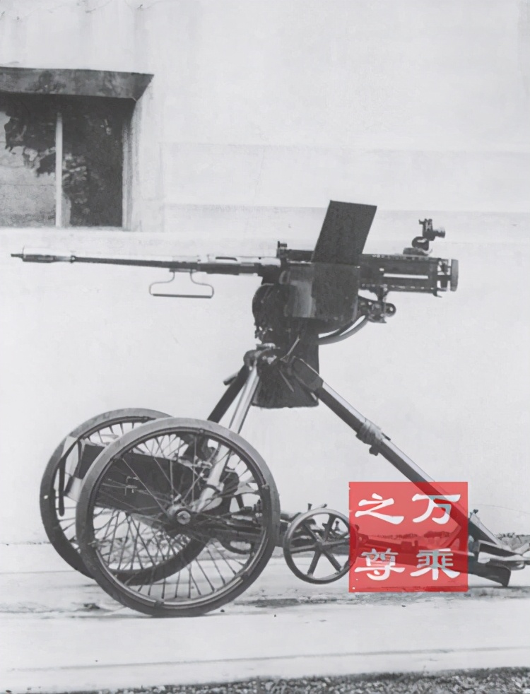 m2机枪打日军碉堡,m2机枪为什么不被淘汰