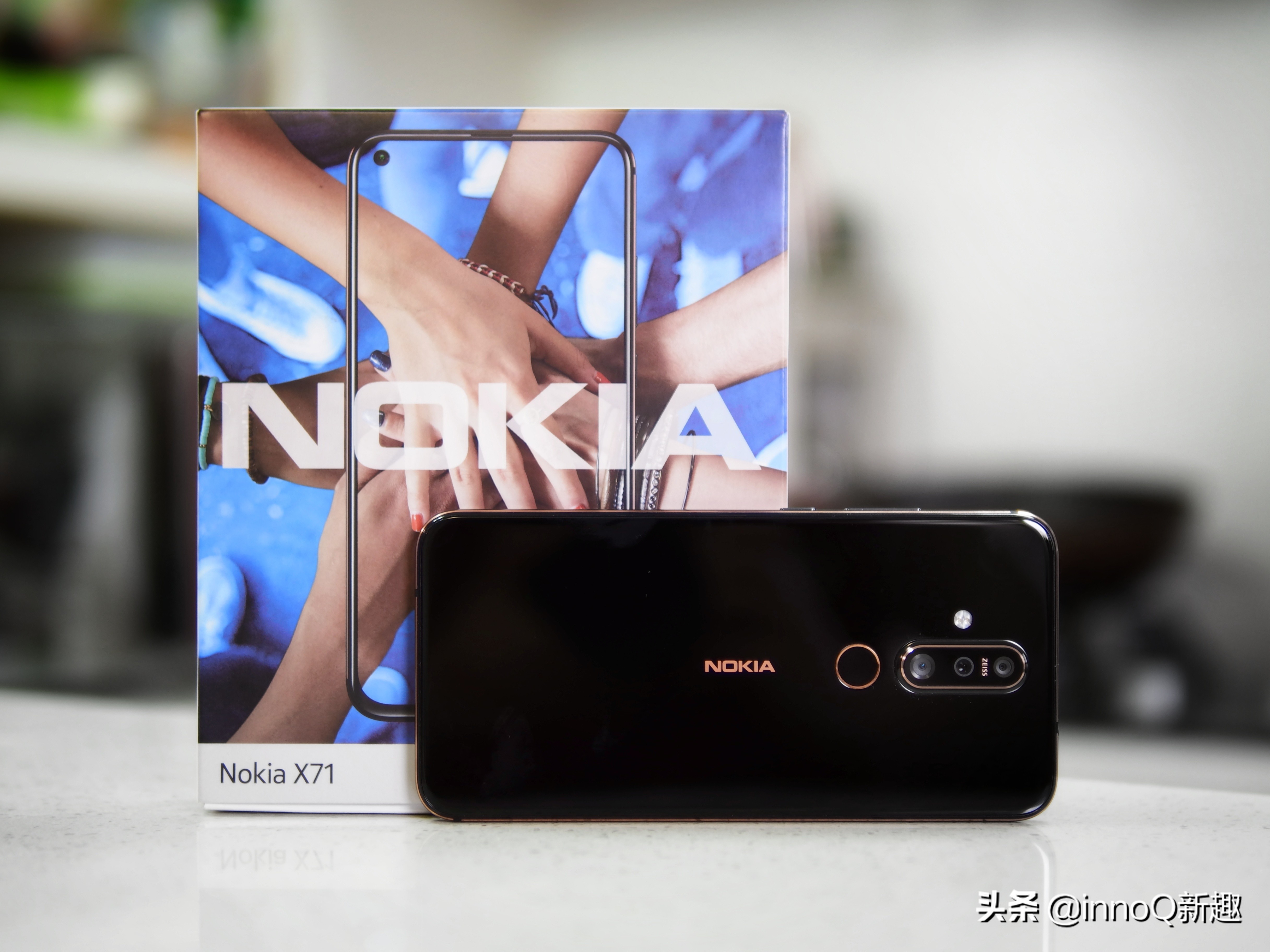 诺基亚新机发布x71王者归来,蔡司诺基亚x7