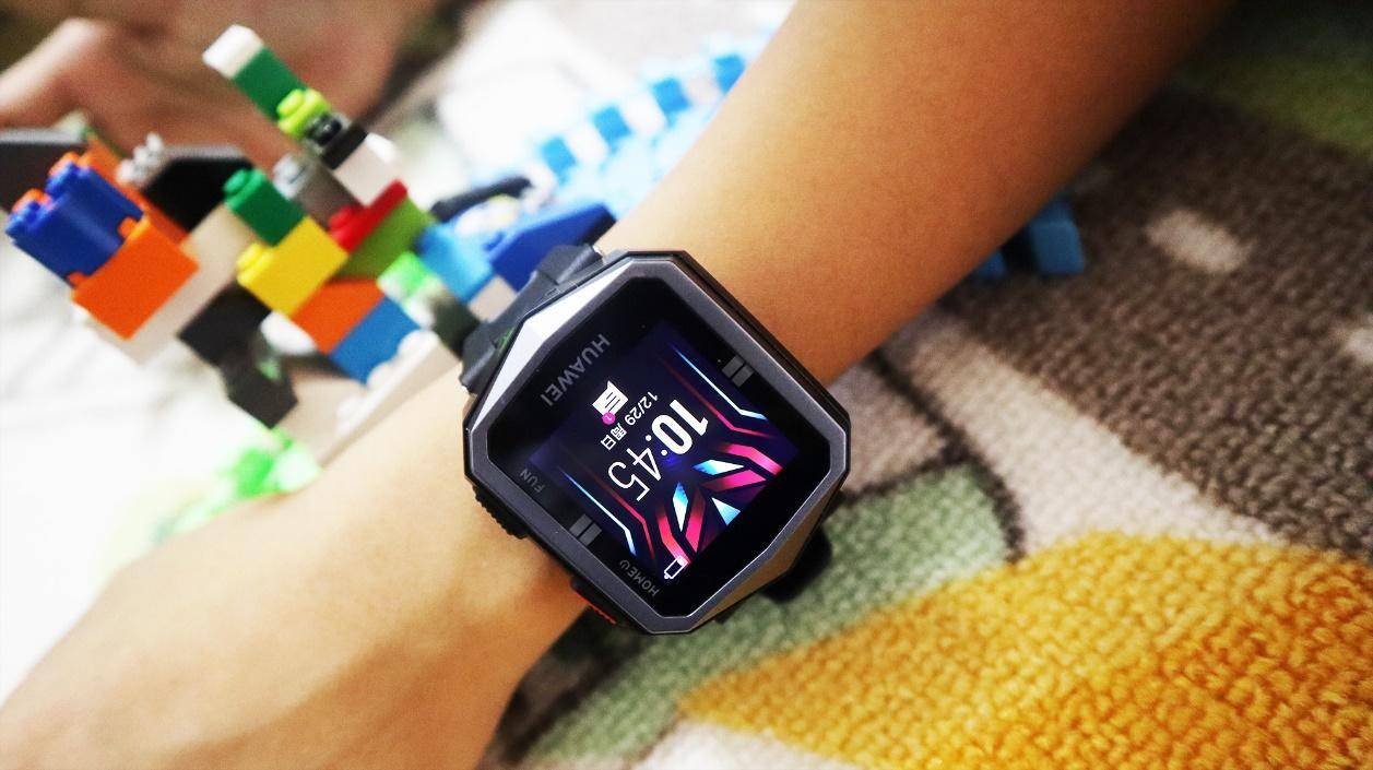 华为儿童手表3X：九重AI定位+4G高清通话，孩子最酷的新年礼物