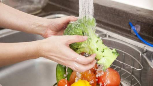 5种食物易含寄生虫最好不要生吃,4种食物不要让小孩吃影响智力