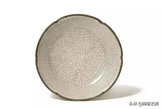 哥窑七星盘真品价格,50万左右的哥窑盘