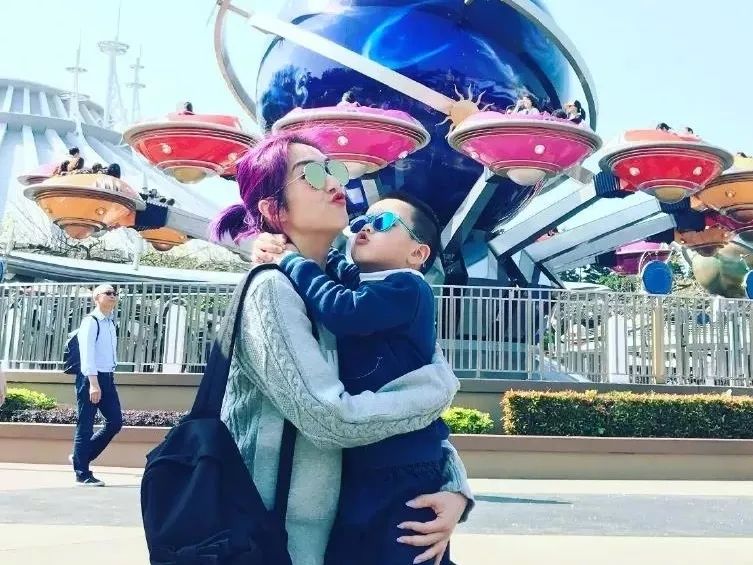 从孤勇的春娇到“极品怪兽家长”,杨千嬅20年人生如歌