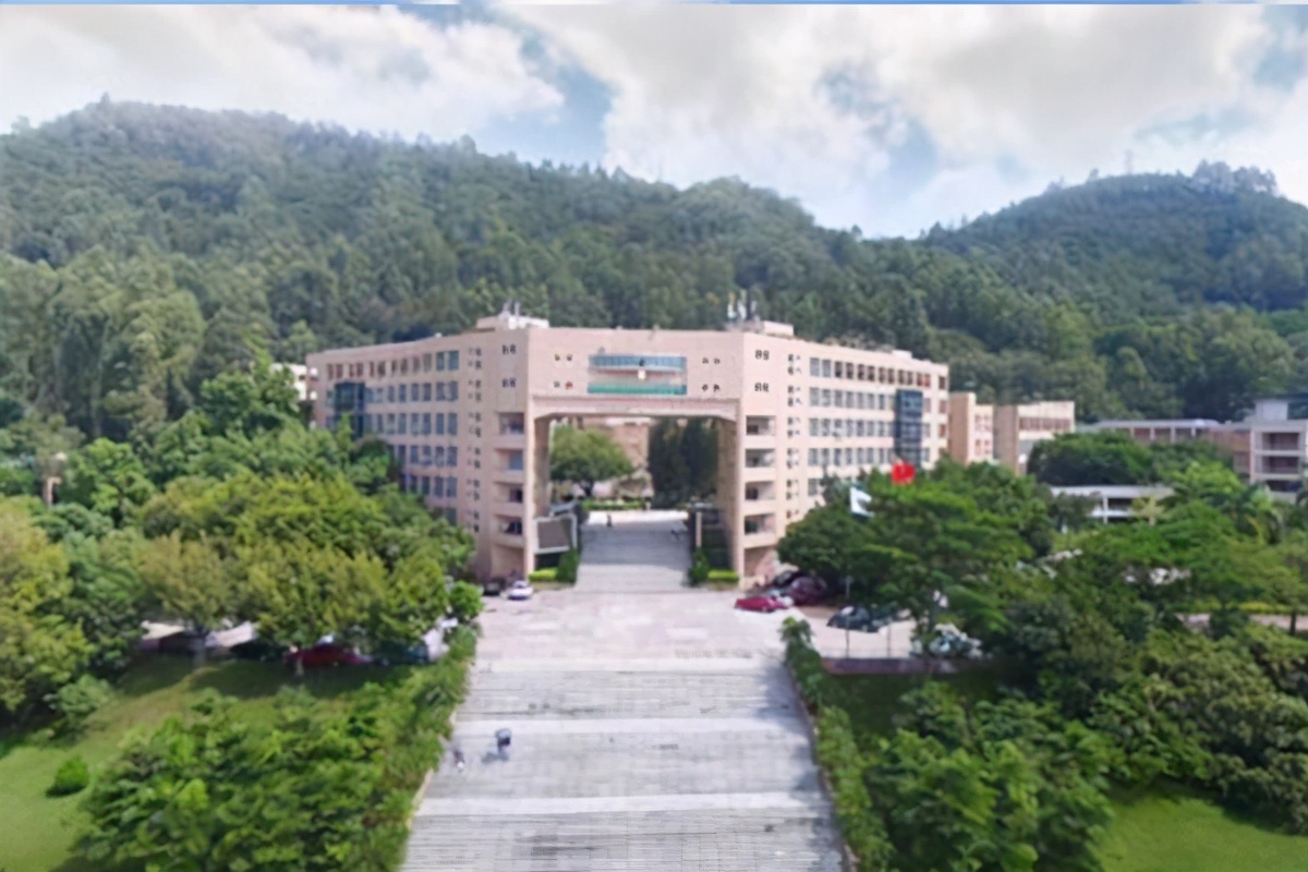 广州大学计算机专业研究生好考吗,广州女子职业技术学院计算机专业