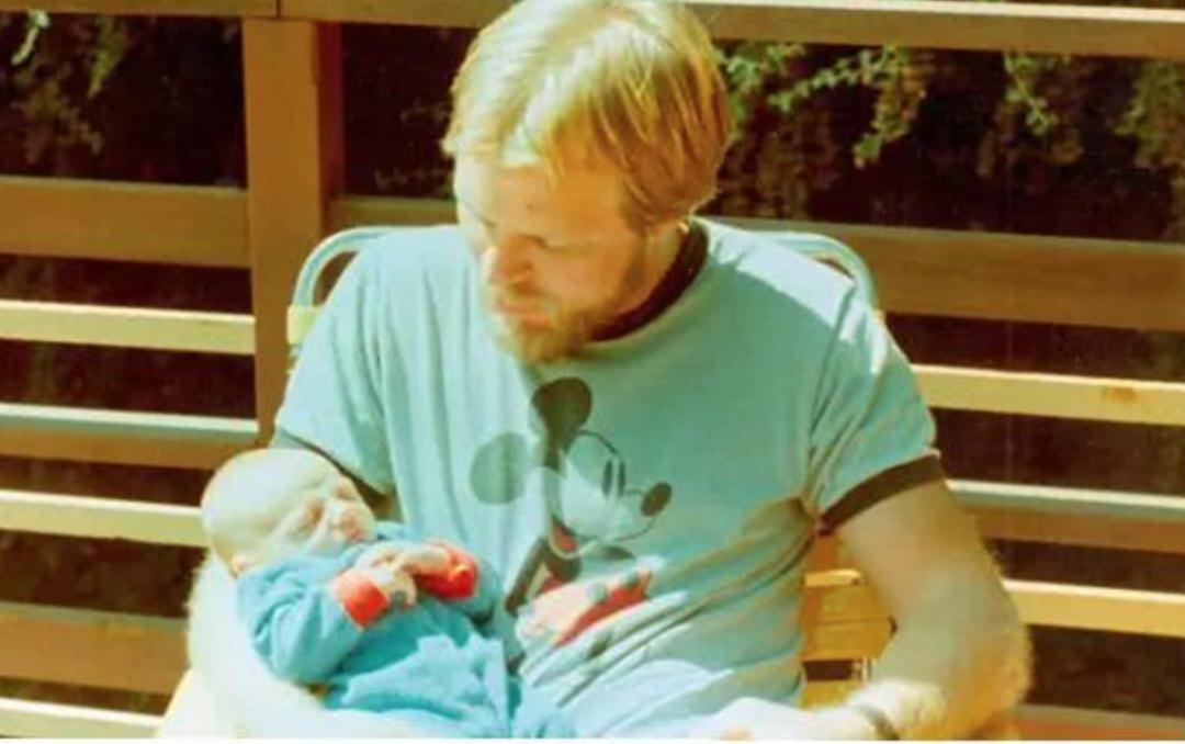 祖孙三代“共享”一张脸是啥体验？一看画面，网友：俄罗斯套娃？