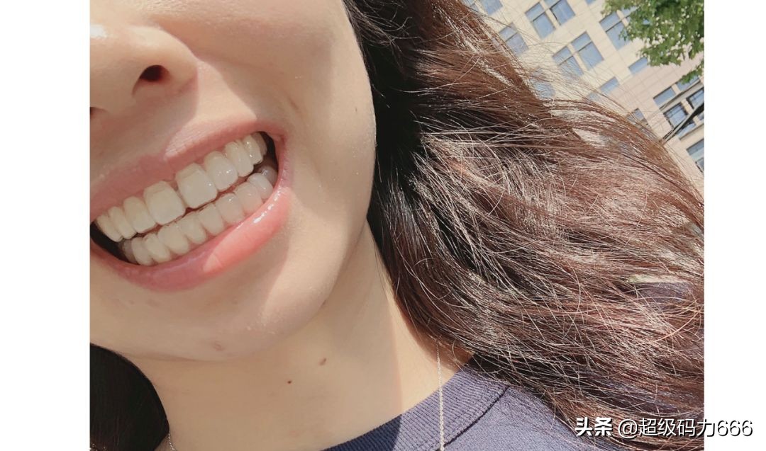 清洁牙齿的神器可以美白牙齿,怎么刷牙1秒钟就可以让牙齿变白