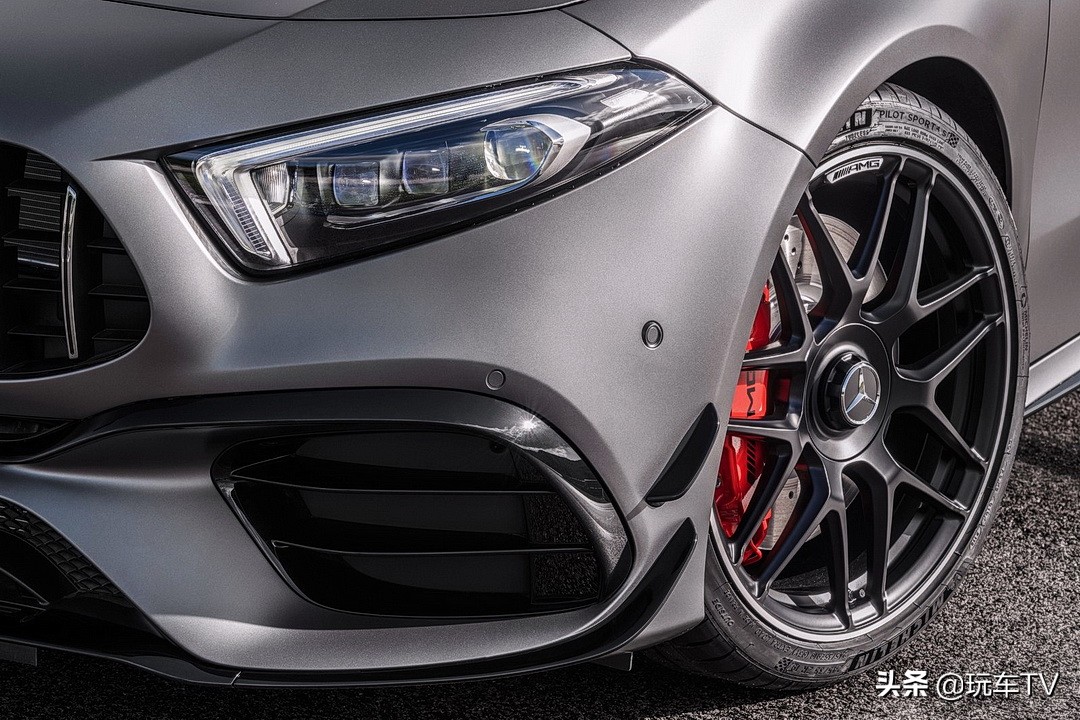 内燃机最后的疯狂！能横着走的AMGA45了解一下