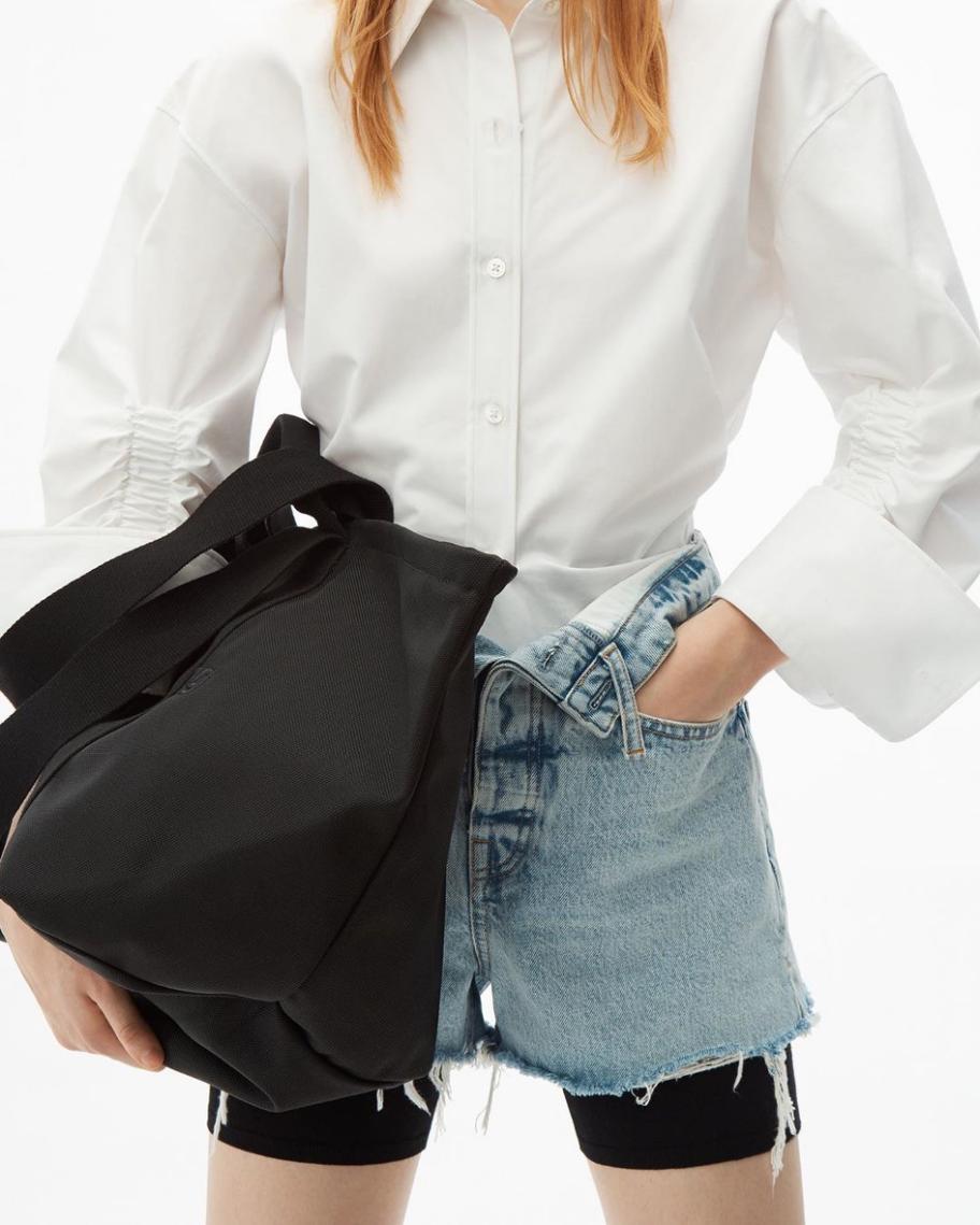 三十而已里面王漫妮的包包,三十而已中王漫妮的包包