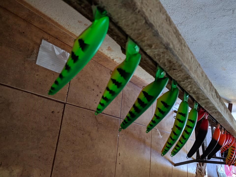 高手果然在民间，牛人不舍得买路亚鱼饵竟自己做，这手艺绝了